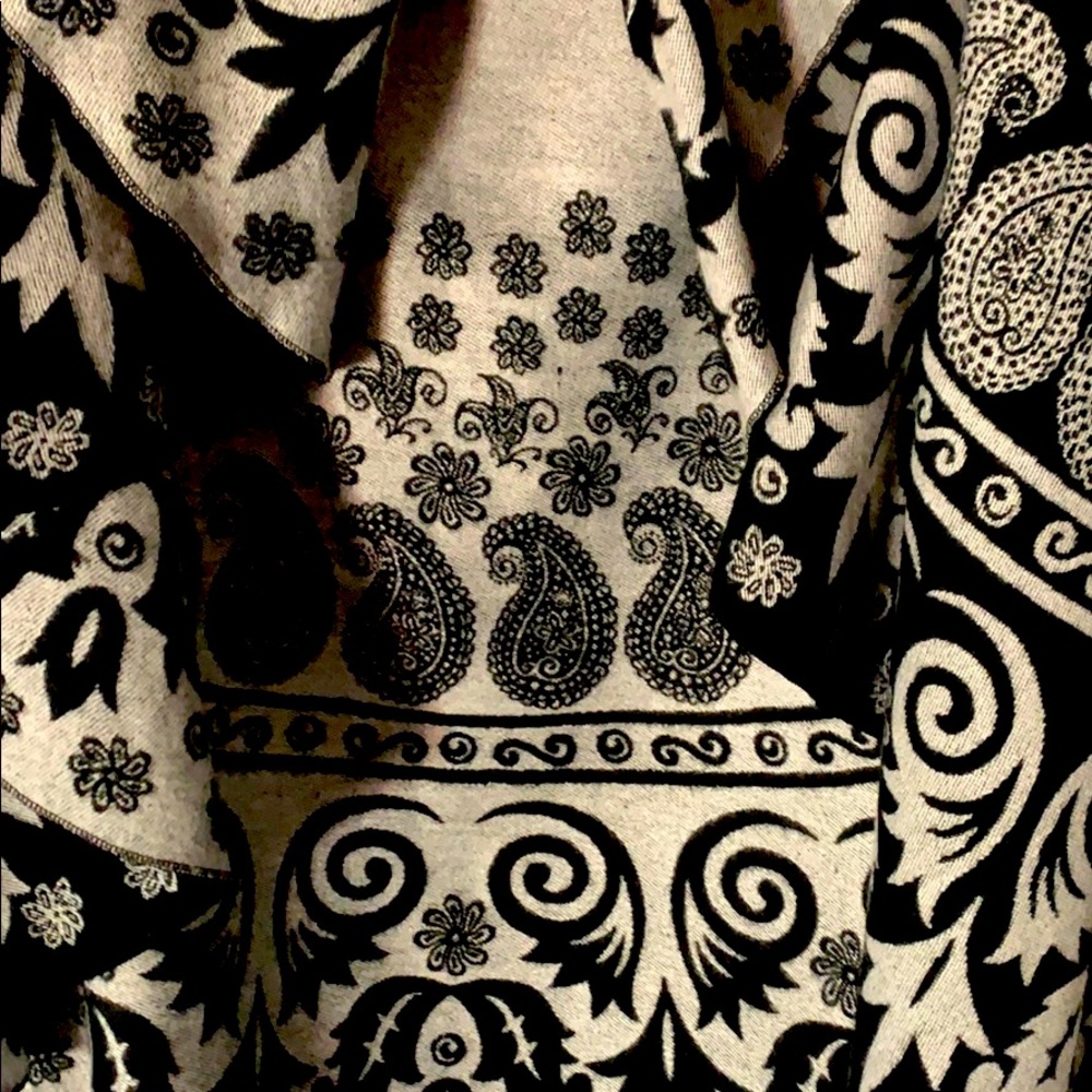 Vest - Picture 2 of 2